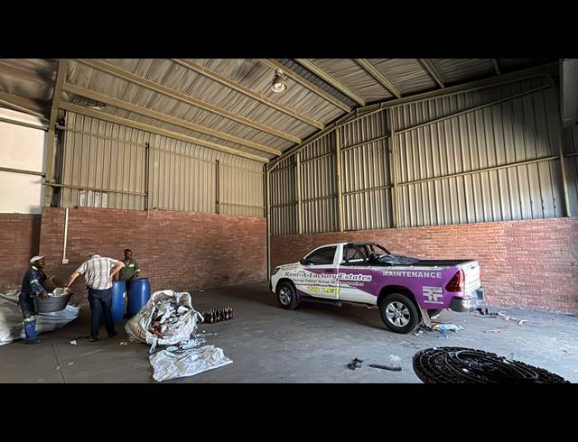 357M² WAREHOUSE TO LET IN JET PARK